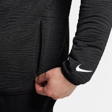 ナイキ NIKE　メンズ ツアー Dri-FIT キルティッド 長袖 クルーネック プルオーバー FD5836 010 ブラック/ブラック/ホワイト　2024年モデル 詳細3