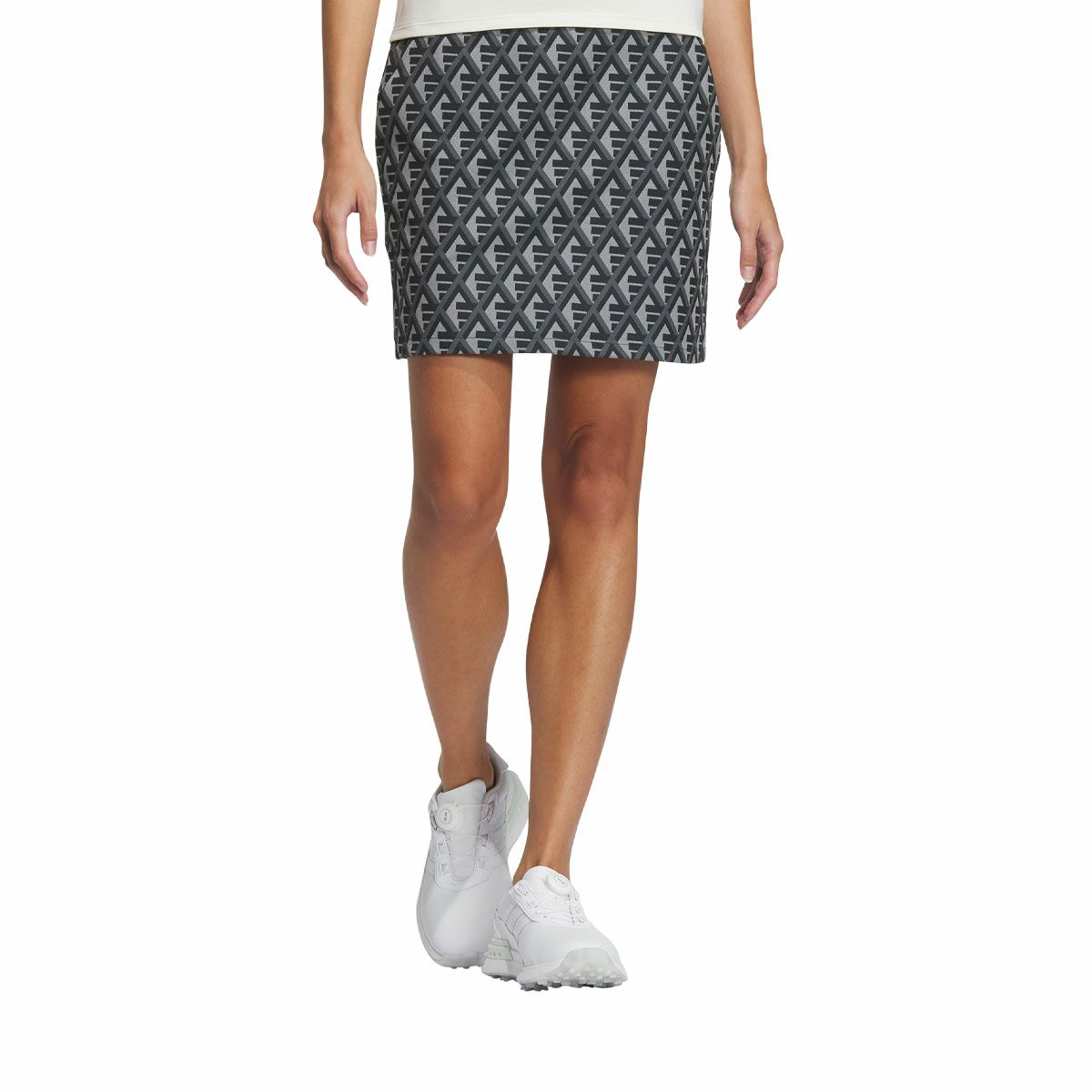 アディダス adidas　レディース 幾何学柄プリント 総柄 ストレッチ インナーパンツ一体型 スカート IKK43　2024年モデル ブラック