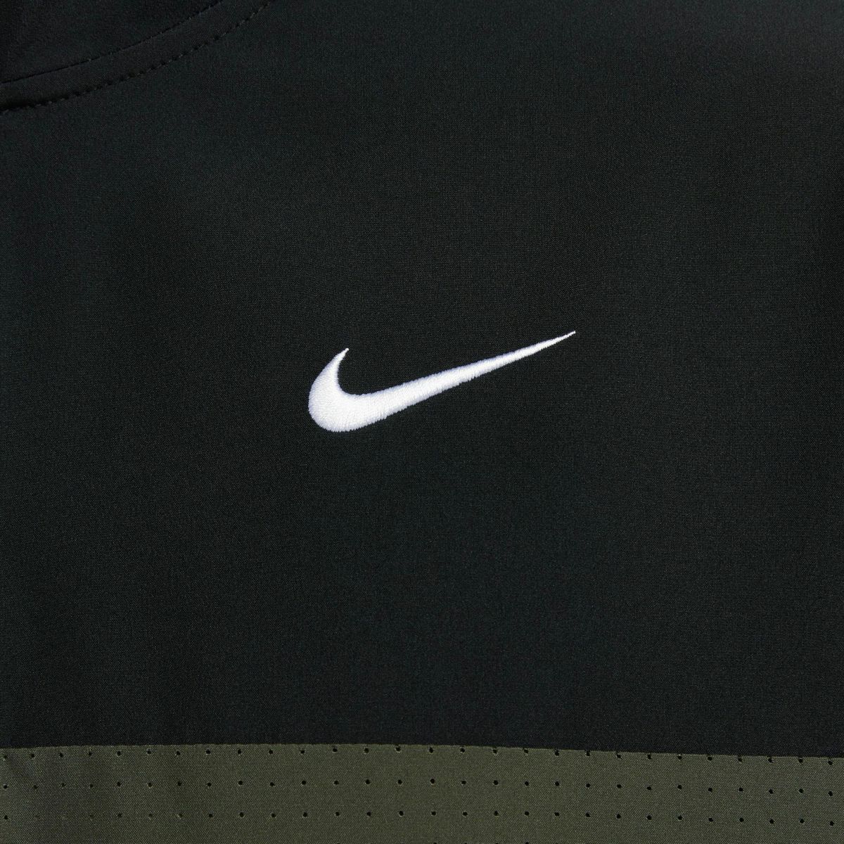 ナイキ NIKE　メンズ カラーブロック 長袖 ハーフジップ プルオーバー ジャケット FQ1156 010 ブラック/カーゴカーキ/ライトボーン/ホワイト　2024モデル 詳細4