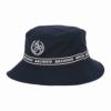 アルチビオ archivio　レディース エンブレム風 ロゴ刺繍 バケットハット A450208 060 ネイビー　2025年モデル ネイビー