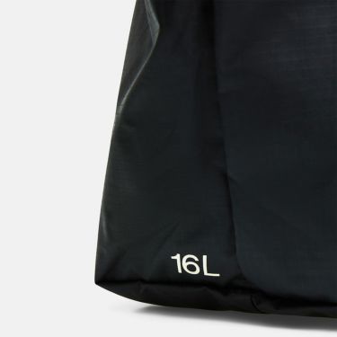 ピークパフォーマンス PEAK PERFORMANCE　Street Shopper ストリートショッパー BLACK　バッグ 2025 詳細5