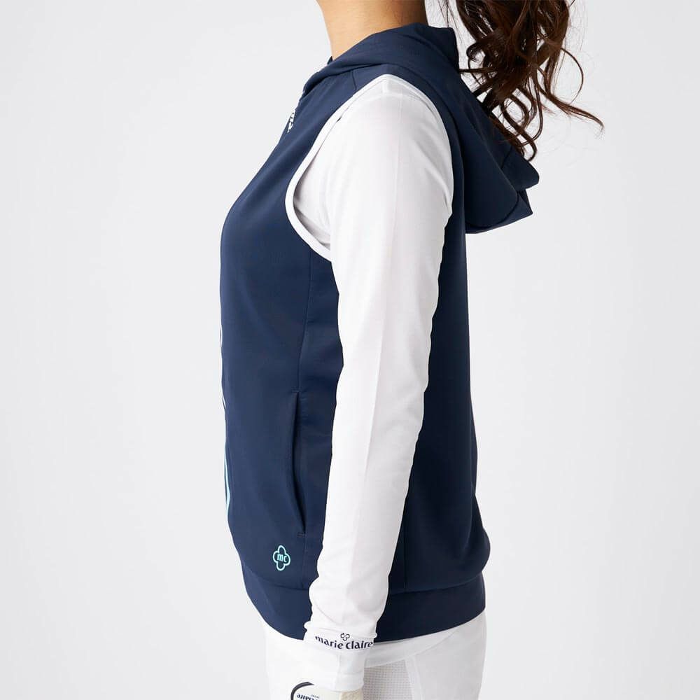 マリクレール marie claire　レディース 接触冷感 ロゴプリント フード付き フルジップ ベスト 715-250 ネイビー　2025年モデル 詳細2