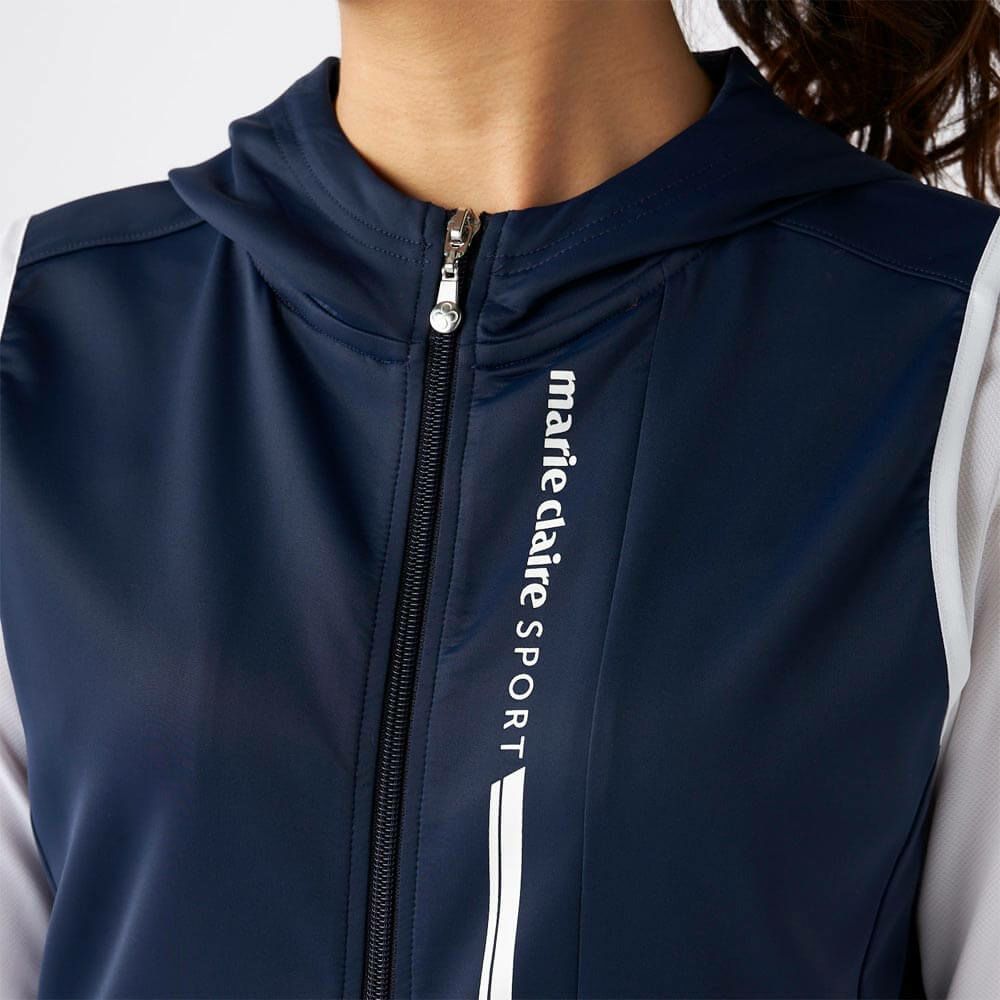 マリクレール marie claire　レディース 接触冷感 ロゴプリント フード付き フルジップ ベスト 715-250 ネイビー　2025年モデル 詳細3