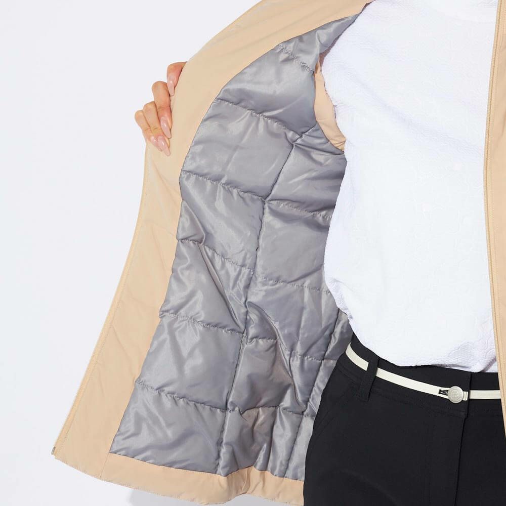 マリクレール marie claire　レディース 薄中綿 チュニック ベスト 734-227　2024年モデル ライトベージュ 画像2(ALT)