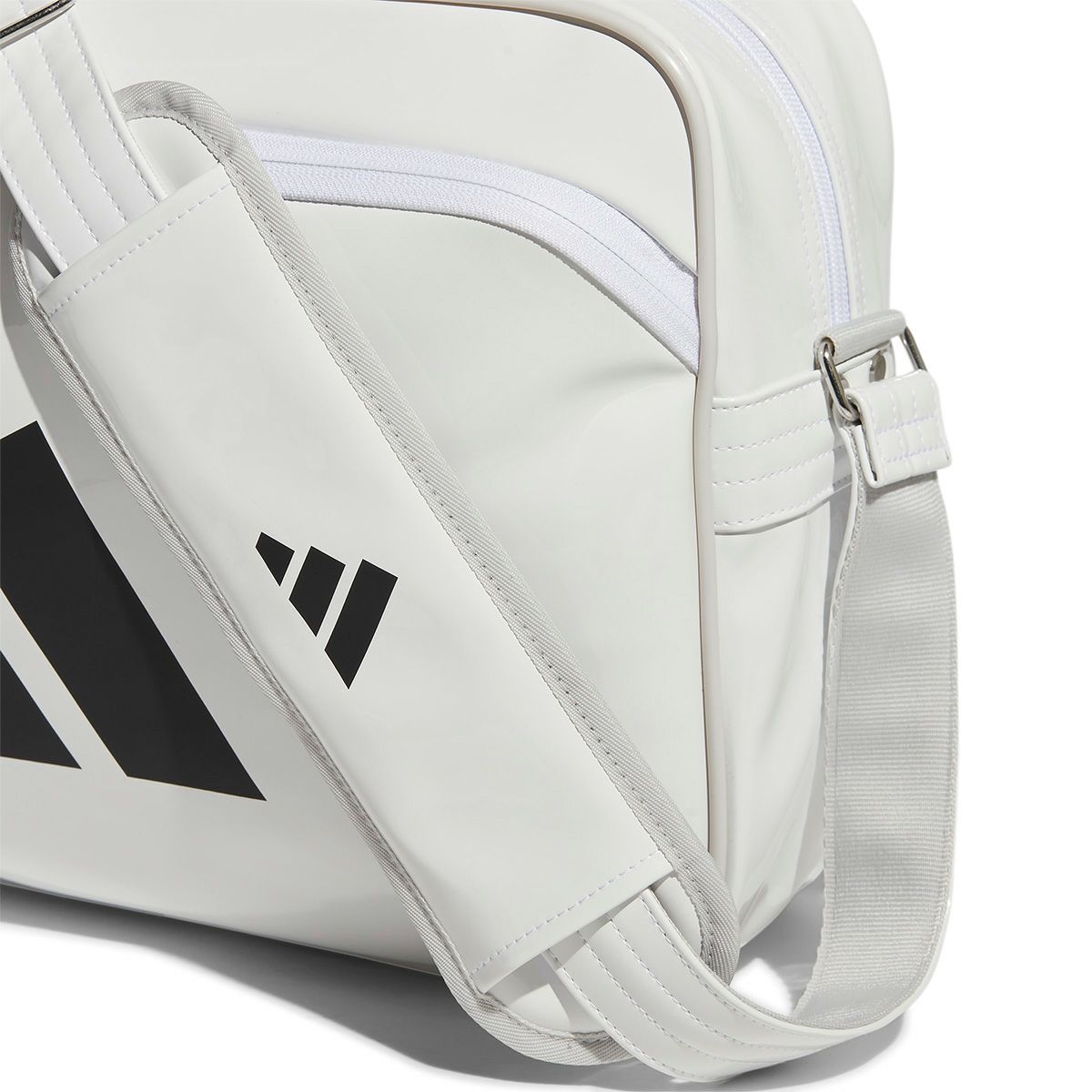 アディダス adidas　ユニセックス マルチスポーツ ショルダーバッグ エナメルバッグ ホワイト BUZ85 IB0298 詳細5