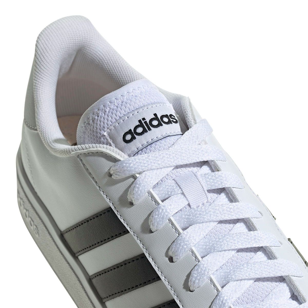 アディダス adidas　ジュニア カジュアル シューズＫＩＤＳ グランドコート ライフスタイル テニス レースアップ / GrandCourt Lifestyle Tennis Lace-Up フットウェアホワイト/マットシルバー/マットシルバー GW6506  詳細7