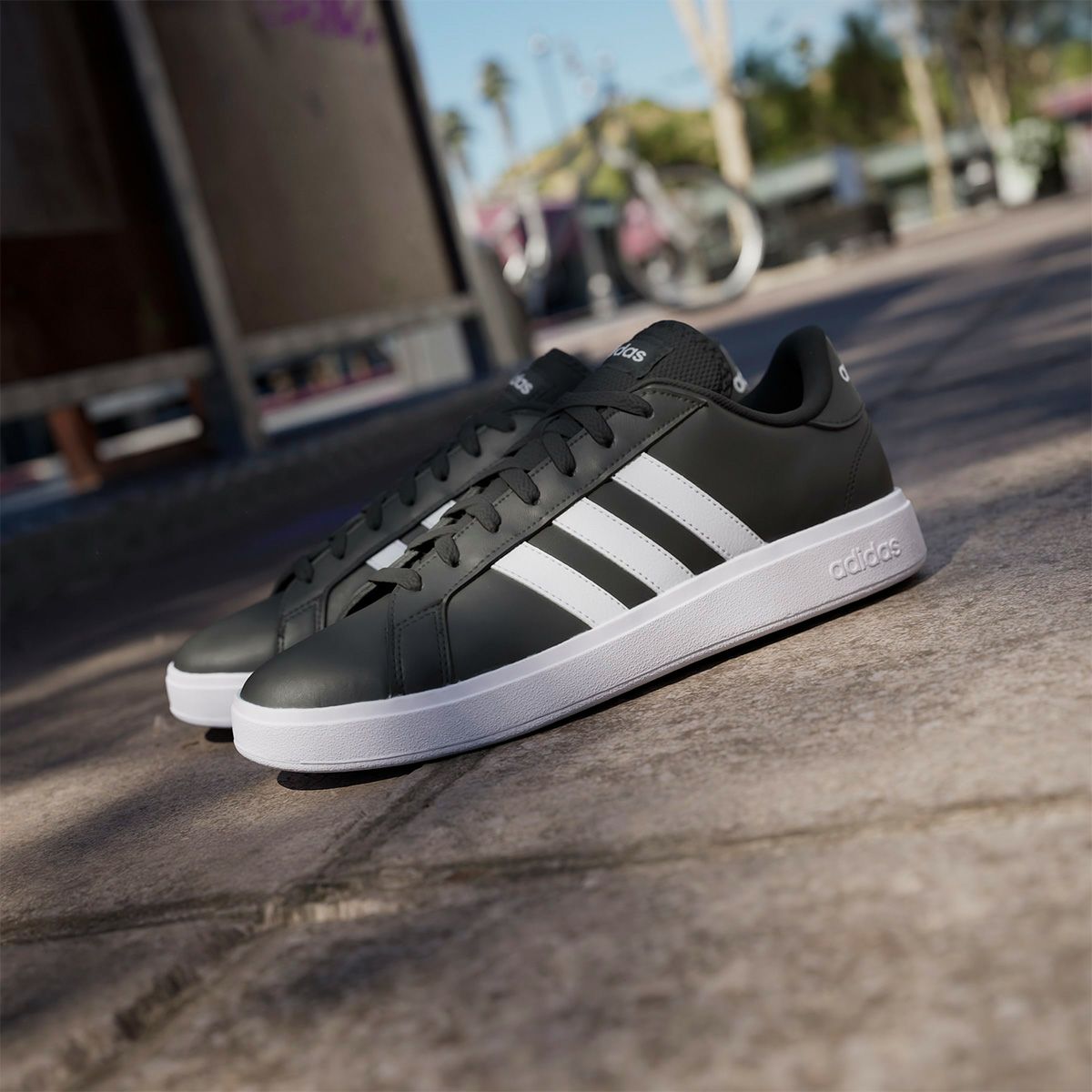 アディダス adidas　ユニセックス マルチスポーツ シャワーサンダル アディレッタ シャワー サンダル / Adilette Shower Slides コアブラック/コアブラック/コアブラック GZ3772  詳細11