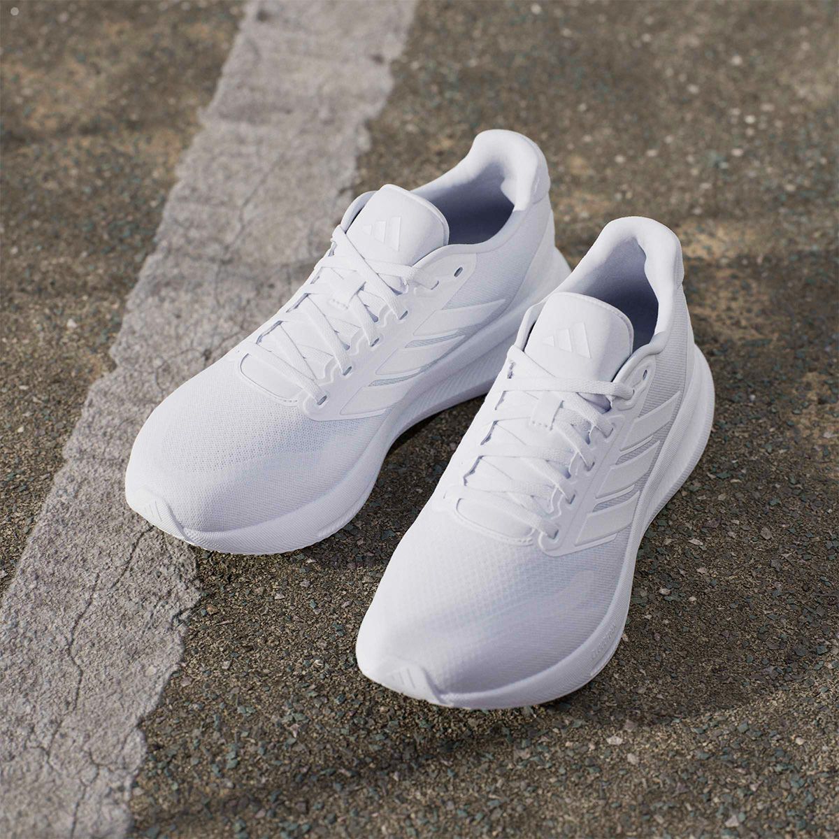 アディダス adidas　ユニセックス カジュアル ランニングシューズ レスポンス ランナー / Response Runner フットウェアホワイト/フットウェアホワイト/フットウェアホワイト IH6101  詳細10