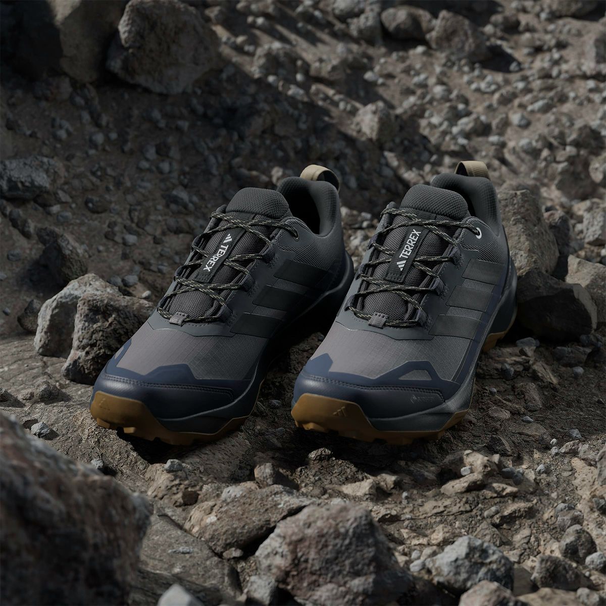 アディダス adidas　メンズ アウトドア ランニングシューズ テレックス スカイチェイサー AX5 GORE-TEX ハイキング / Terrex Skychaser AX5 GORE-TEX Hiking Shoes グレーフォー/カーボン/シャドーネイビー JQ2211  詳細10