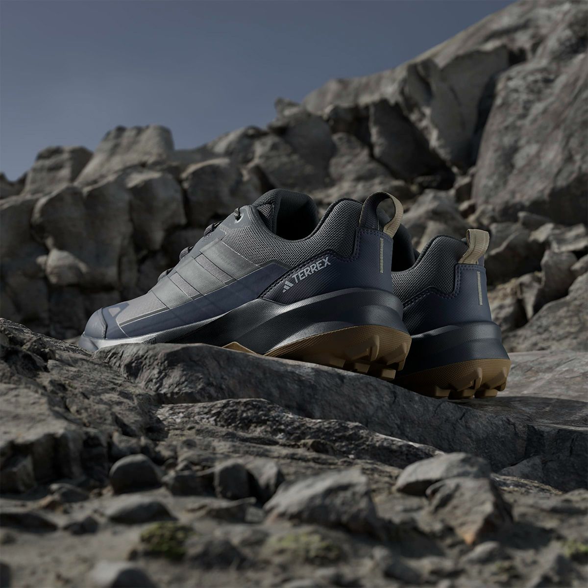 アディダス adidas　メンズ アウトドア ランニングシューズ テレックス スカイチェイサー AX5 GORE-TEX ハイキング / Terrex Skychaser AX5 GORE-TEX Hiking Shoes グレーフォー/カーボン/シャドーネイビー JQ2211  詳細11