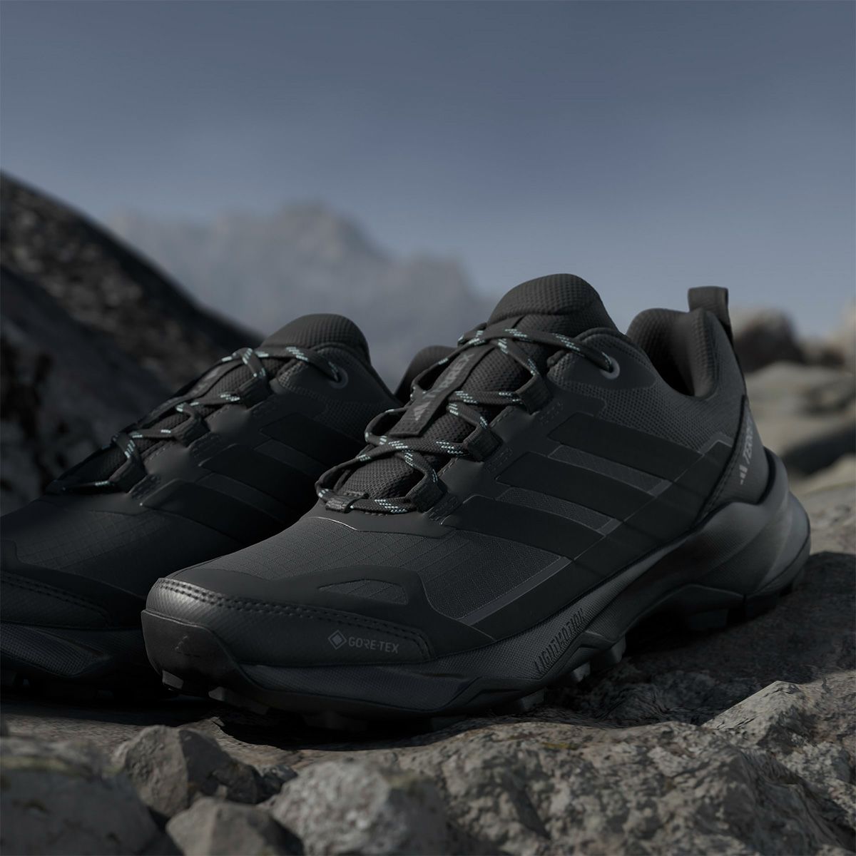 アディダス adidas　レディース アウトドア ランニングシューズウイメン・ Terrex スカイチェイサー AX5 GORE-TEX ハイキング / Terrex Skychaser AX5 GORE-TEX Hiking Shoes カーボン/コアブラック/セミフラッシュアクア JQ2222  詳細12