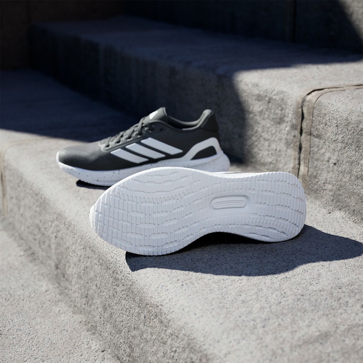 アディダス adidas　レディース カジュアル ランニングシューズウイメンズ コアランナー 5 ランニング / CORERUNNER 5 Running コアブラック/フットウェアホワイト/コアブラック JR5090  詳細10