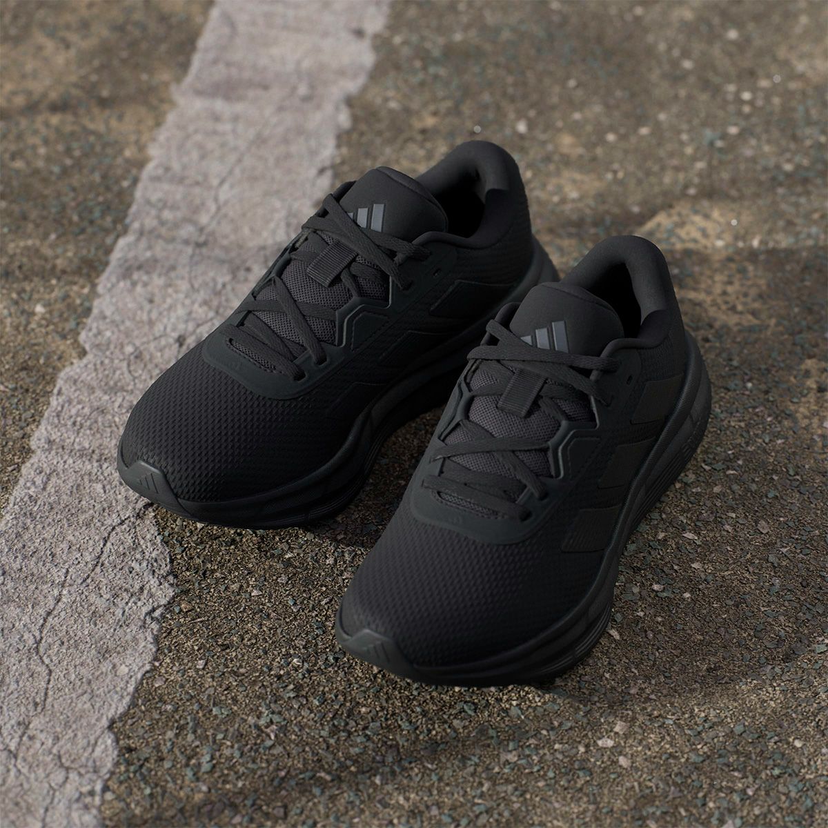 アディダス adidas　レディース カジュアル ランニングシューズウイメン・ GLX 7 ランニングシューズ コアブラック/コアブラック/カーボン JR9584  詳細11