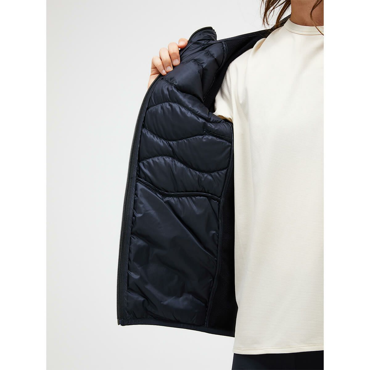 ピークパフォーマンス PEAK PERFORMANCE　スキーウェア インナー ウーマンズヘリウムダウンハイブリットフーディー W Helium Down Hybrid Hood G79840 2025-2026 詳細7