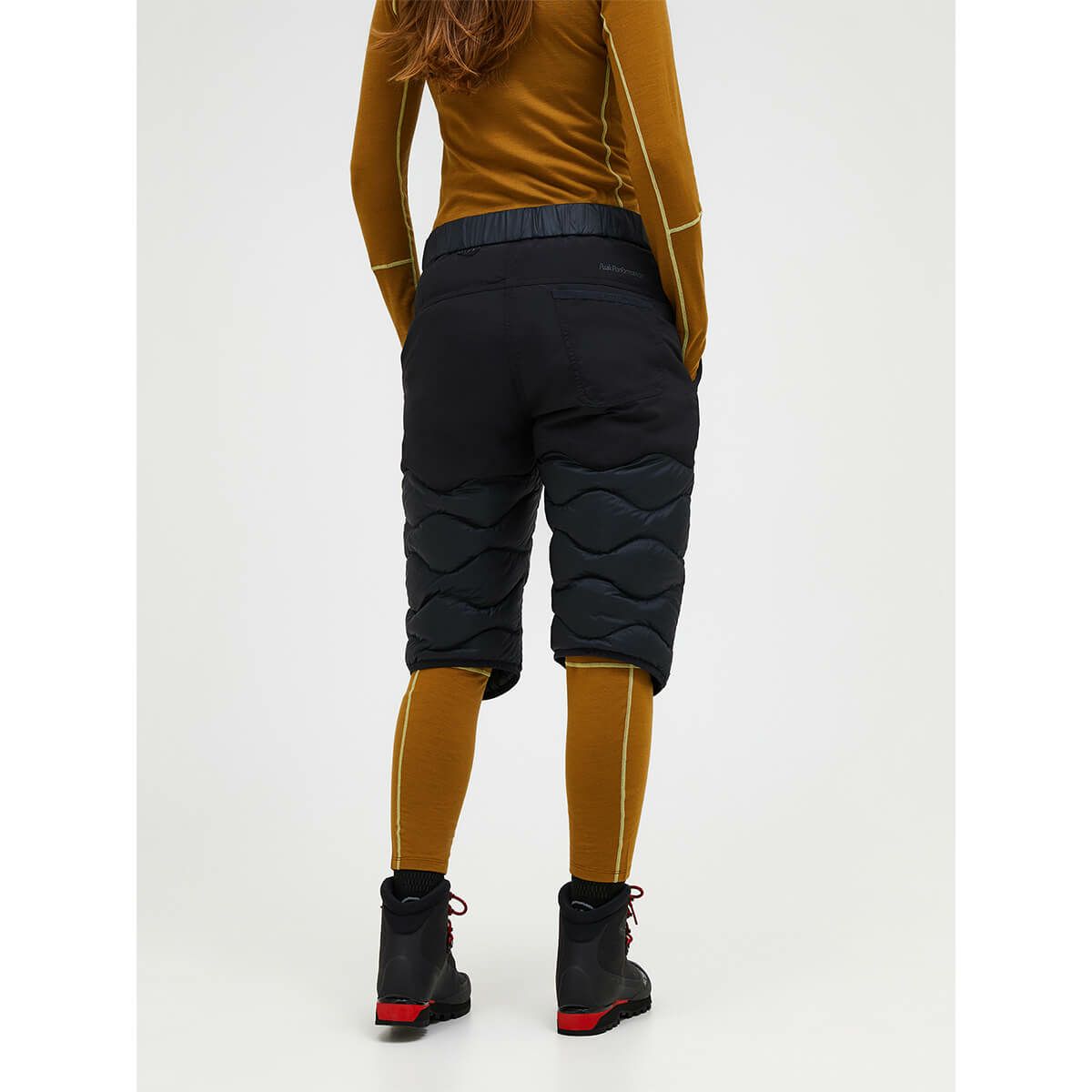 ピークパフォーマンス PEAK PERFORMANCE　スキーウェア インナー ウーマンズヘリウムダウンショーツ W Helium Down Shorts G80450 2025-2026 詳細8