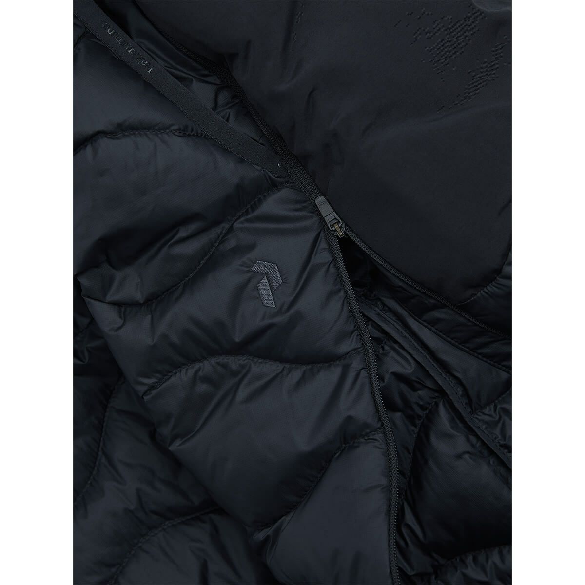 ピークパフォーマンス PEAK PERFORMANCE　スキーウェア インナー ウーマンズヘリウムダウンショーツ W Helium Down Shorts G80450 2025-2026 詳細9