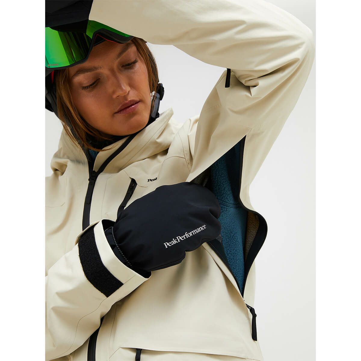 ピークパフォーマンス PEAK PERFORMANCE　スキーウェア ジャケット ウーマンズバーテック3レイヤージャケット W Vertec 3L Jacket G80568 2025-2026 詳細7