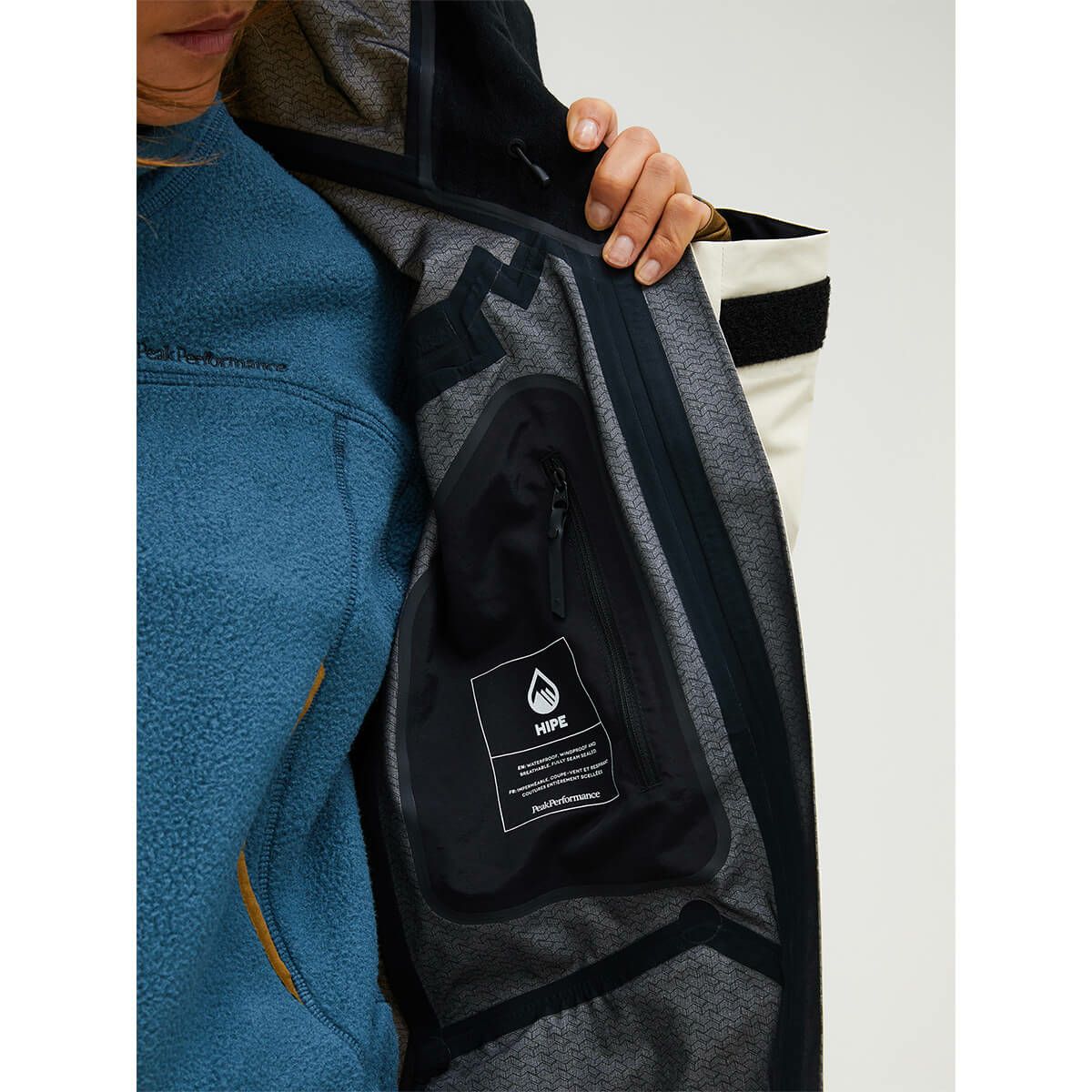 ピークパフォーマンス PEAK PERFORMANCE　スキーウェア ジャケット ウーマンズバーテック3レイヤージャケット W Vertec 3L Jacket G80568 2025-2026 詳細9