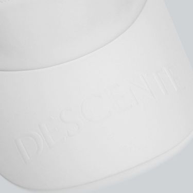 デサントゴルフ DESCENTE GOLF　レディース ロゴエンボス入り 後ゴムアジャスト サンバイザー DG5FCP50L WH00 ホワイト　2025年モデル 詳細5