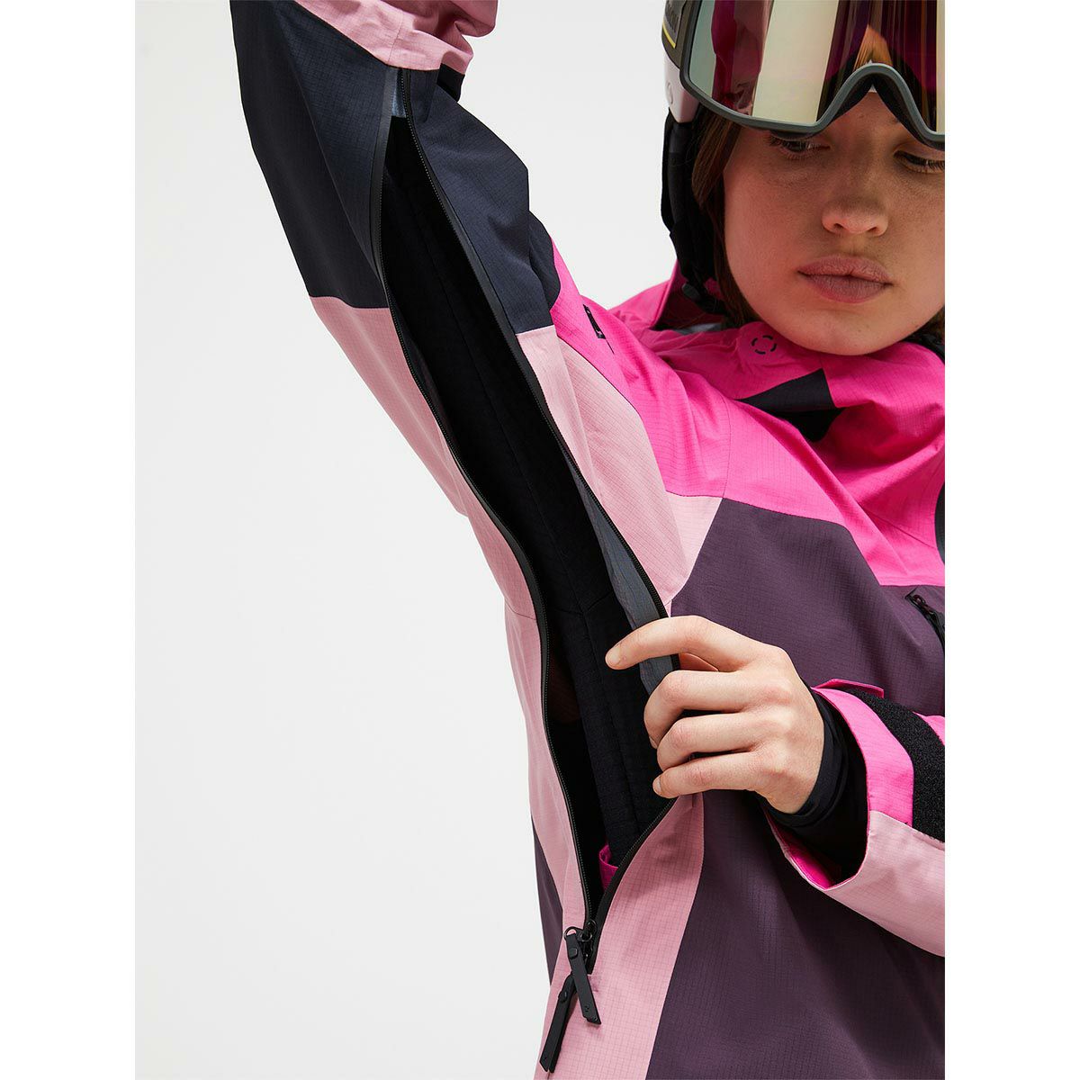 ピークパフォーマンス PEAK PERFORMANCE　スキー スノーボードウェア ジャケット W Vertical Gore-Tex Pro Jacket G79145 2024-2025 詳細8